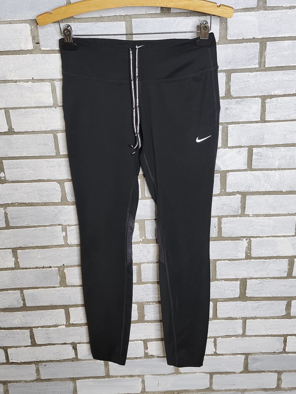 • Nike Epic Run Legging Cropped Pants Sz M Medium Black Solid Tight Mesh 646212